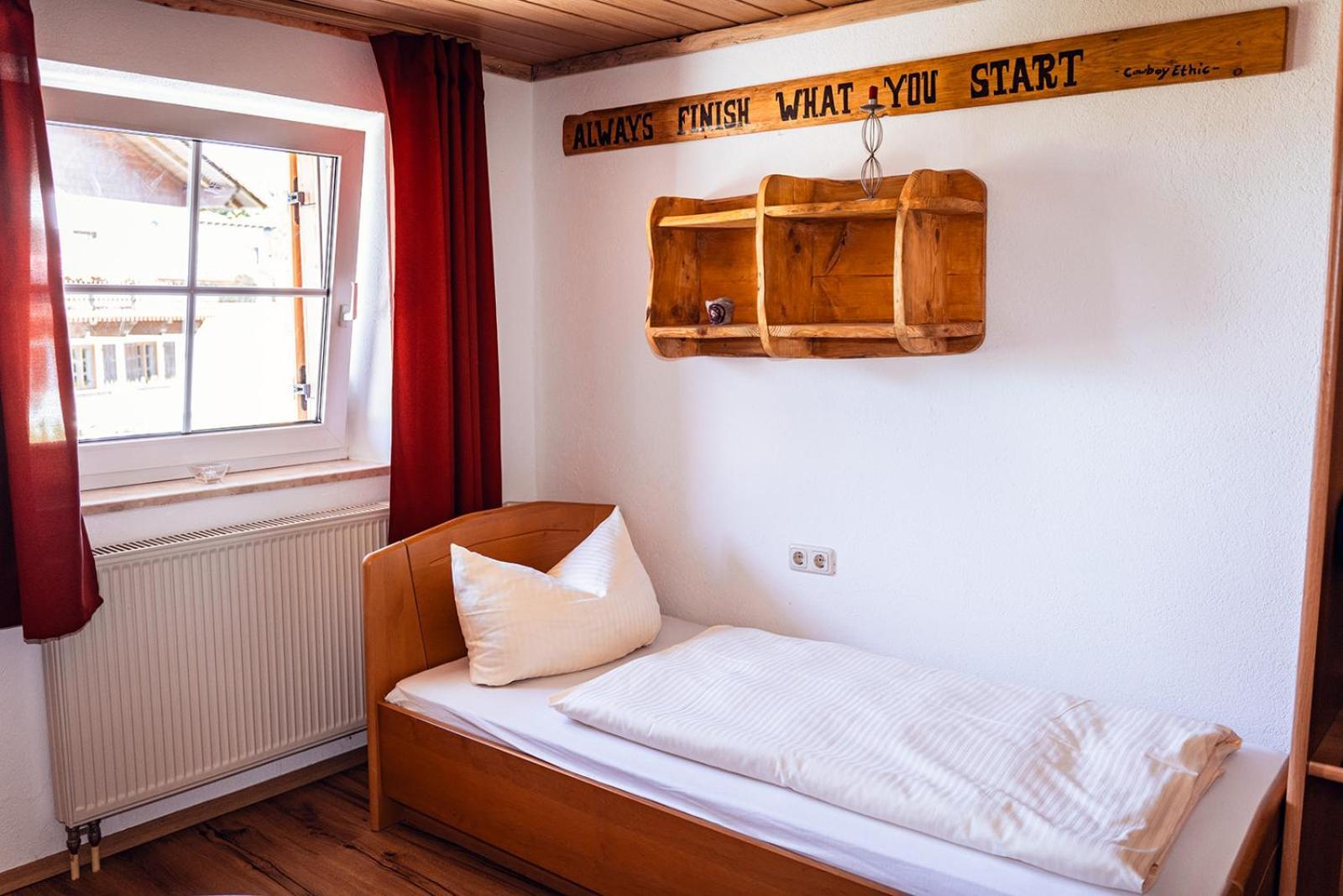 Landhotel Zum Matthiasl Bischofsreut Exterior foto